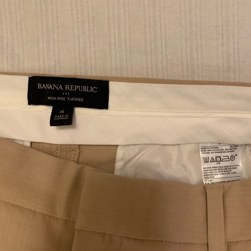 Banana Republic high- rise tapered cream work pants